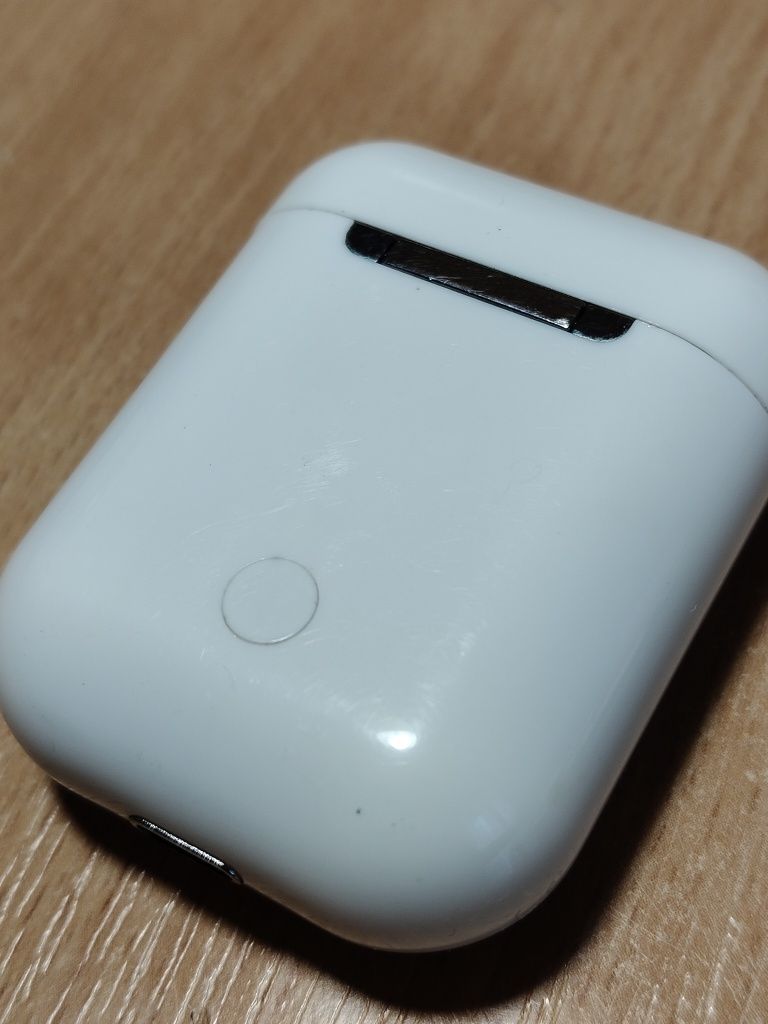 Бездротові навушники AirPods TWS i12, модернізовані
Підключаються до п