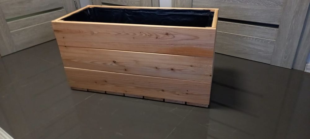 Donica, doniczka drewniana na taras, balkon, do ogrodu