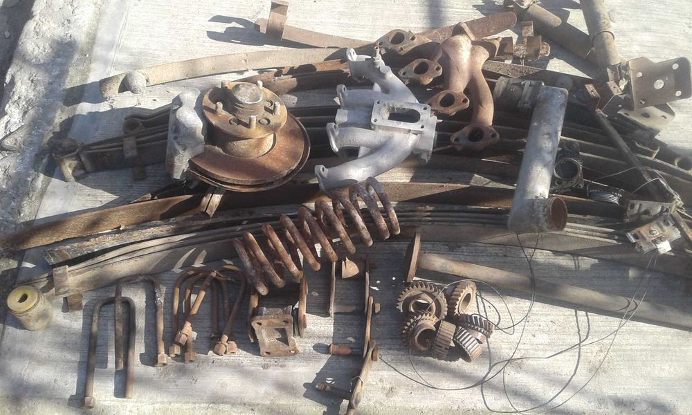 Продам глушители ресоры запчасти