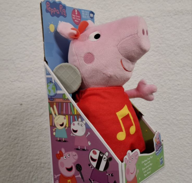 Maskotka, śpiewająca świnka Peppa Hasbro 25 cm - NOWA