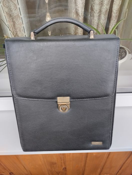 Продаю портфель для документов