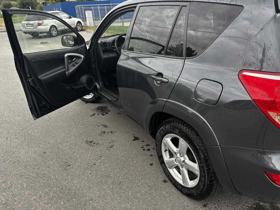 sprzedam Toyota Raf IV