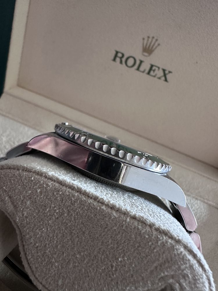 Rolex Submariner Date HULK 2019 full set