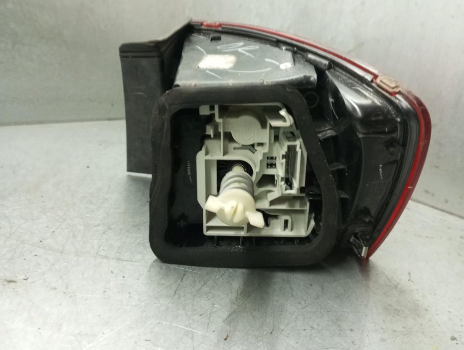 Farolim esquerdo VOLKSWAGEN Jetta IV (162, 163)