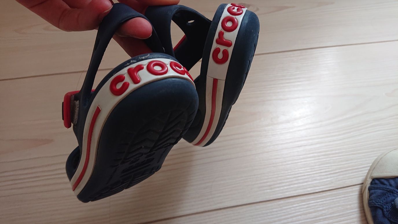 CROCS C12 sandaly