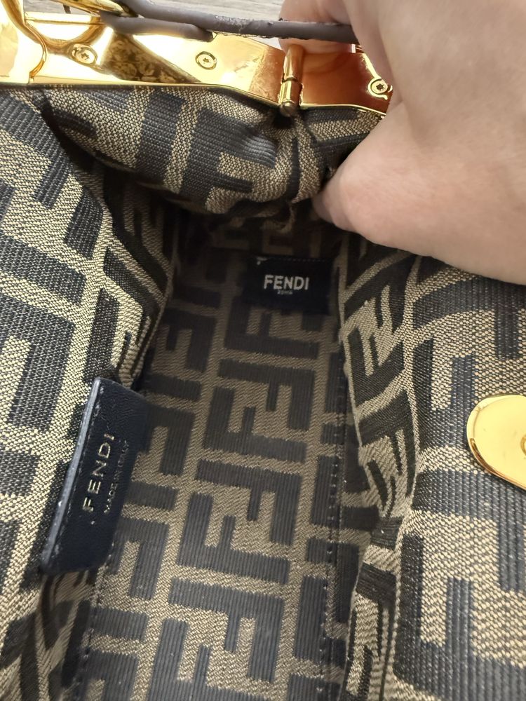 Fendi torebka first small bag skóra