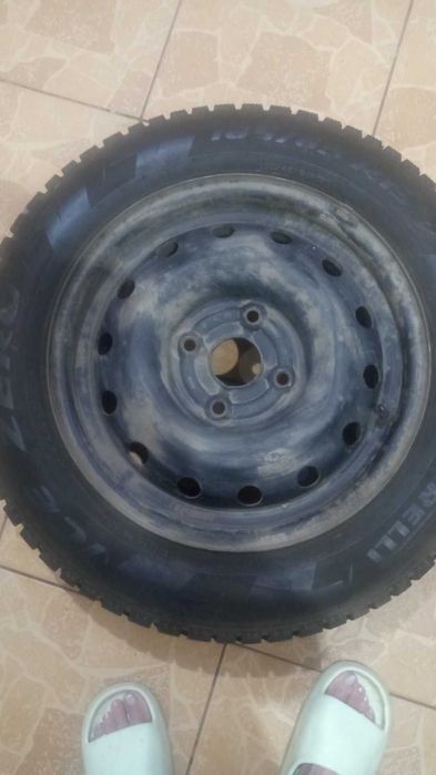 Резина Pirelli Ice Zero  Зима шип 
185/65R15
 на дисках 4 колеса
