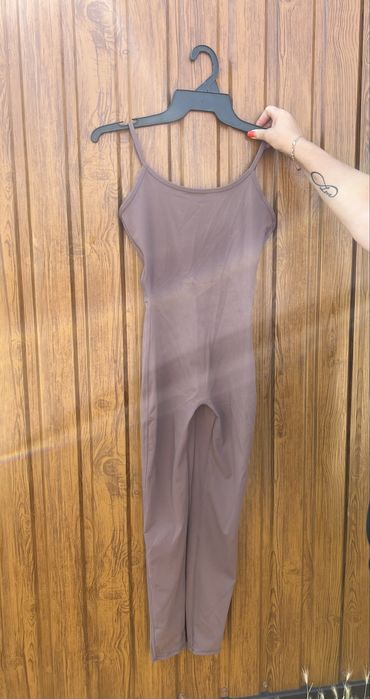 Жіночий комбінезон коричневий