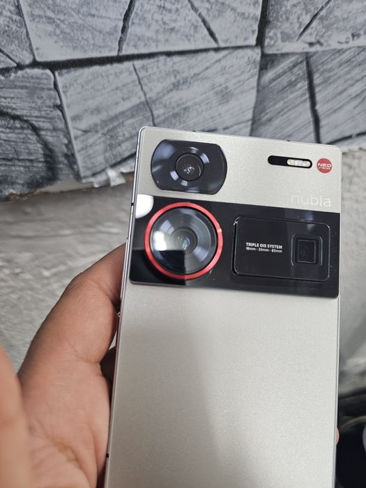 Zte Nubia Z60 ultra..256/12gb