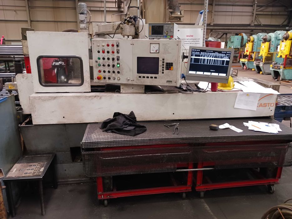 Piła tarczowa do metalu KASTO z automatycznym podajnikiem materiału