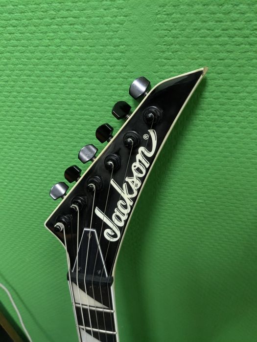 Продам Jackson JS32TQ mapple arch top