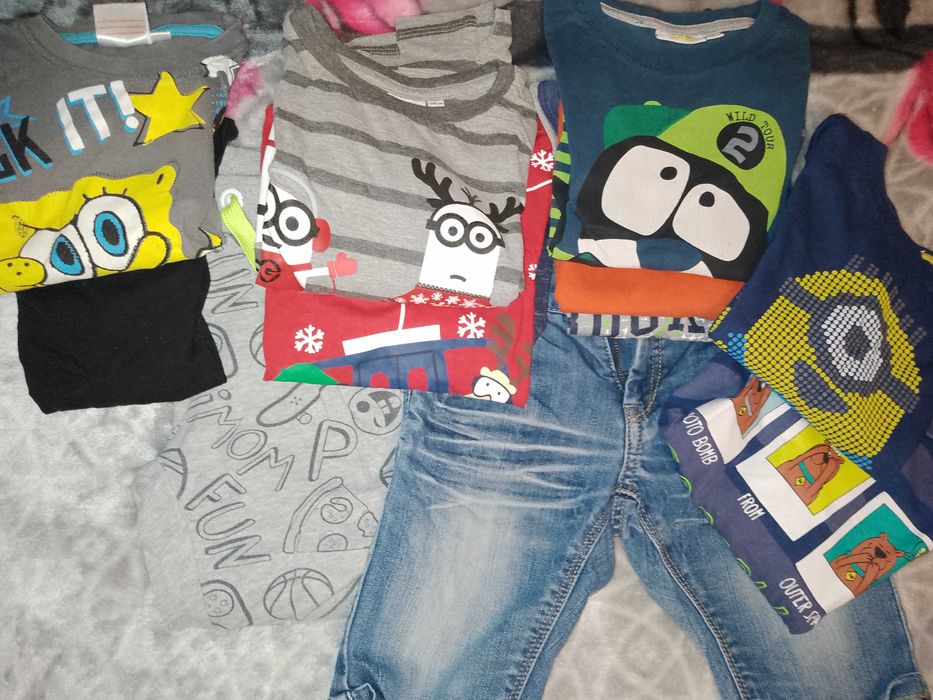 Zestaw ubrań dla chłopca 110/116 - koszulki spodnie Scooby Minionki