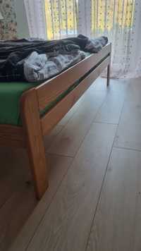 Drewniane łóżko 160x200