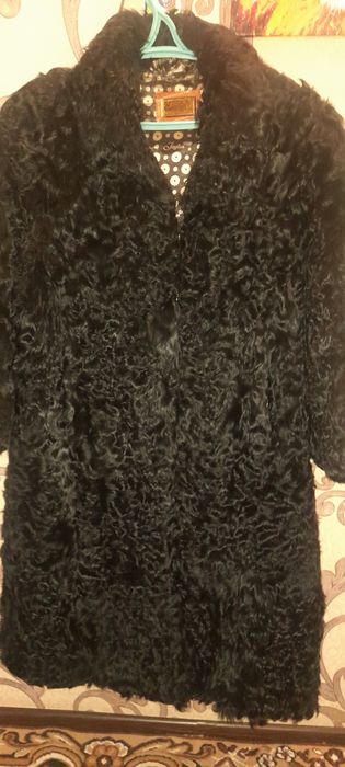 Продам шубу жіночу в доброму стані