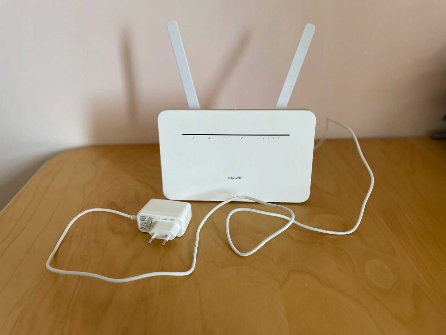 4G/LTE CAT7 WIFI-Роутер с агрегацией частот HUAWEI B535S-232