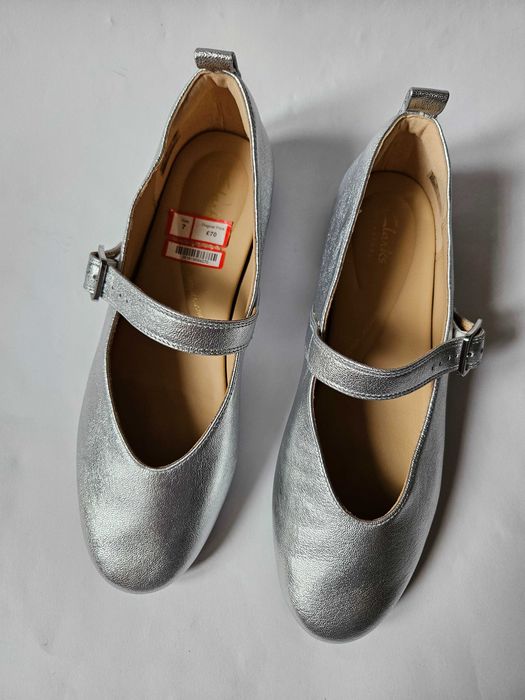 Жіночі туфлі mary jane, нові сріблясті туфлі clarks 41 розмір, балетки