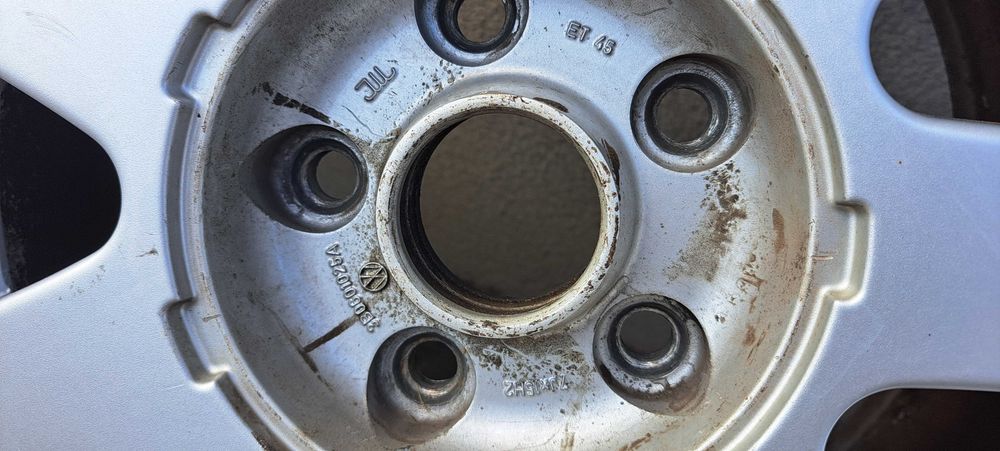 Felgi aluminiowe koła opony Volkswagen Passat B5 5X112 15"