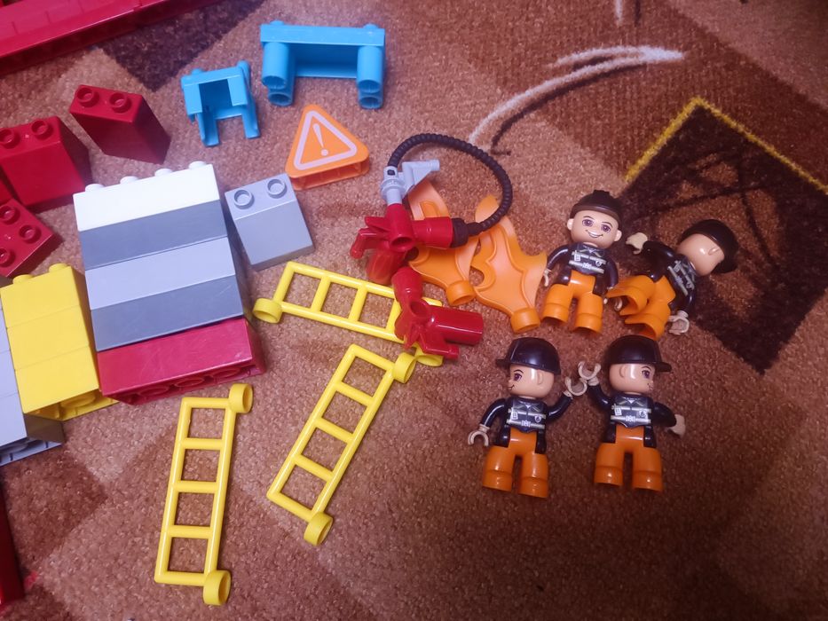 Конструктор JDLT (аналог Lego Duplo) "Полицейский и пожарний участок"