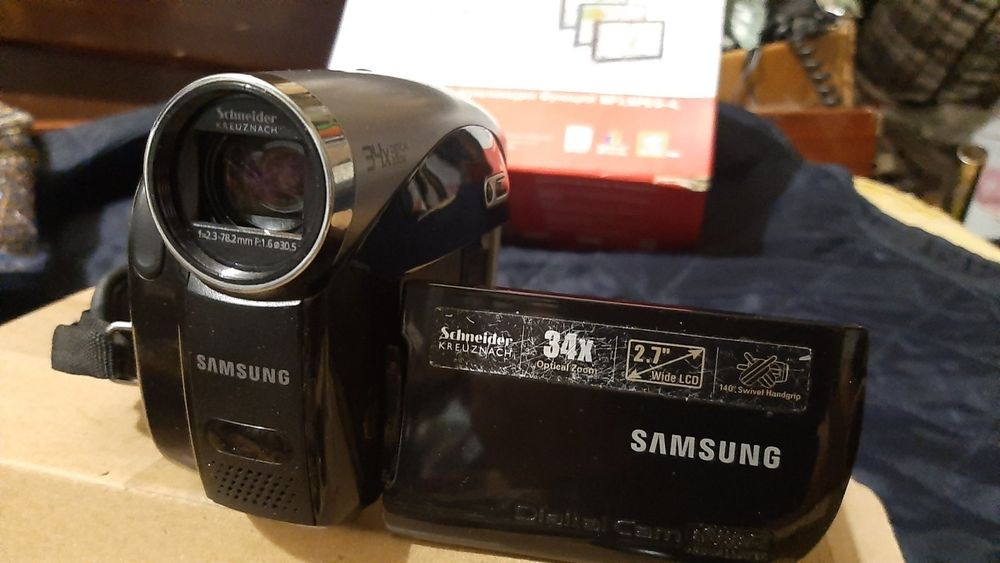 Видеокамера Samsung мини ДВД.рабочая