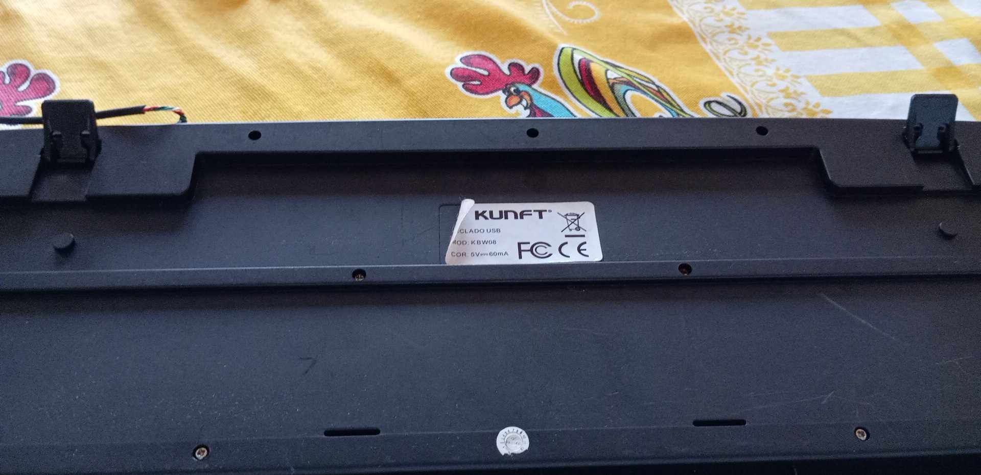 Teclado de fio grande com teclado núnerico da Kunft