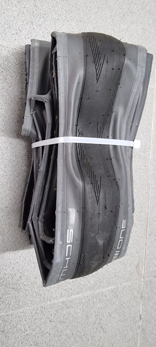 Pneus estrada Schwalbe One 700x28 / roda 29"