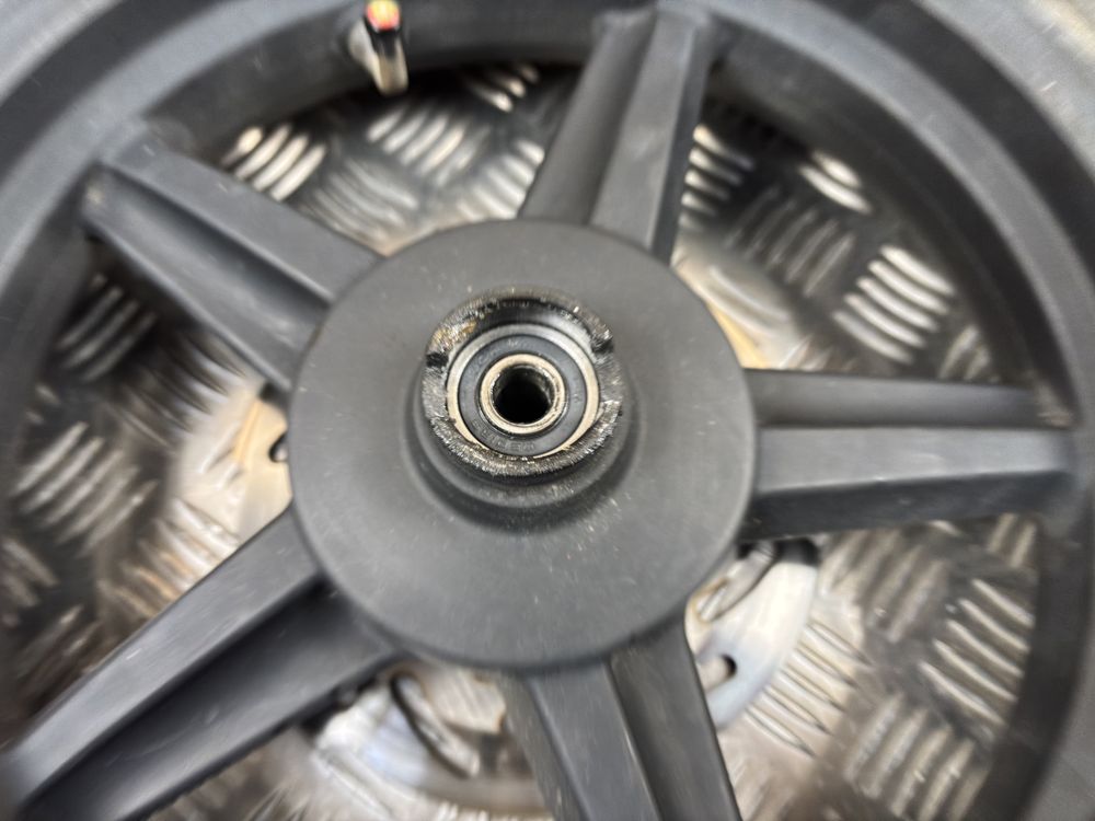 Skuter IMF 50 INDUSTRIE Koło Przód Opona YUANXING 120/70/12 Felga