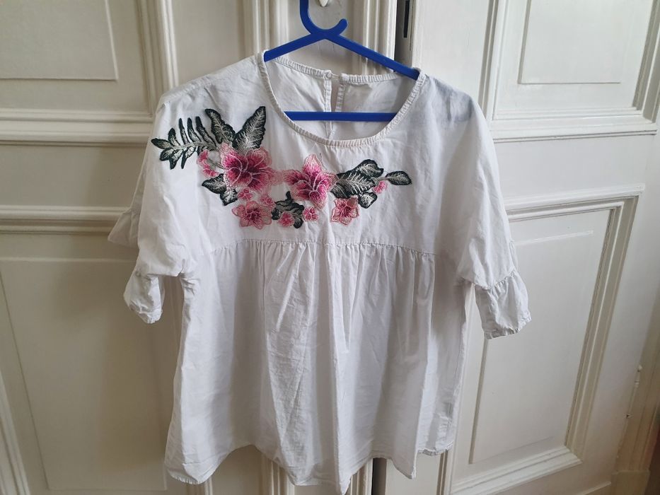 Sliczna biala bluzka