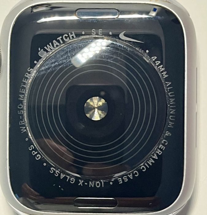 Apple Watch SE Nike 44mm (GPS) – Excelente Estado