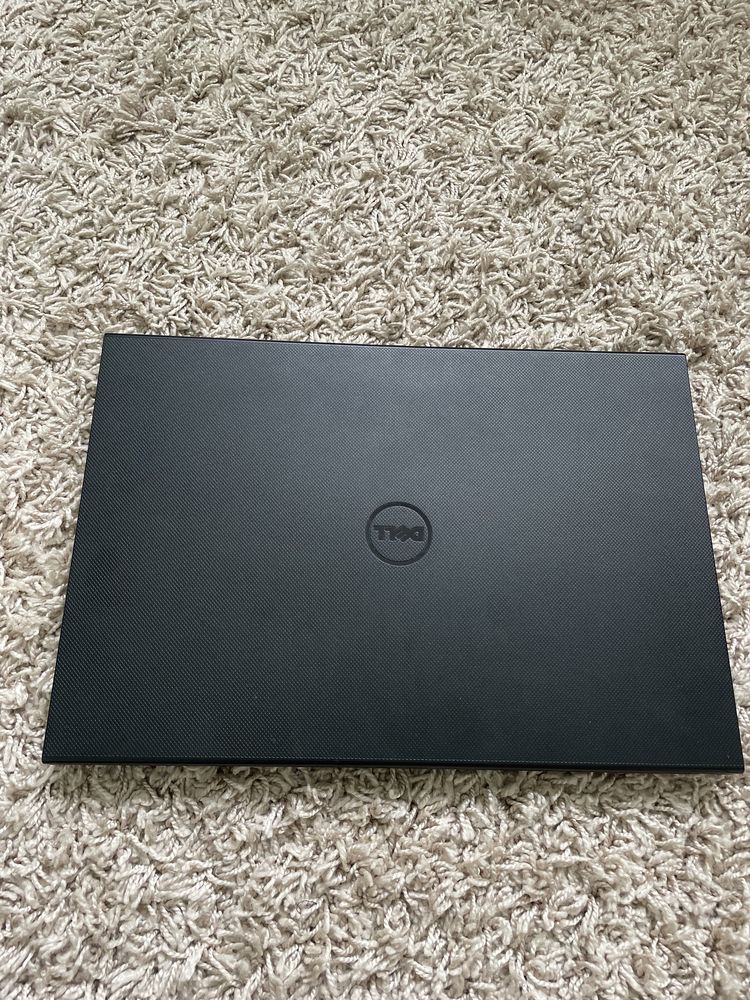 Ноутбук Dell Inspiron 15 300 Series