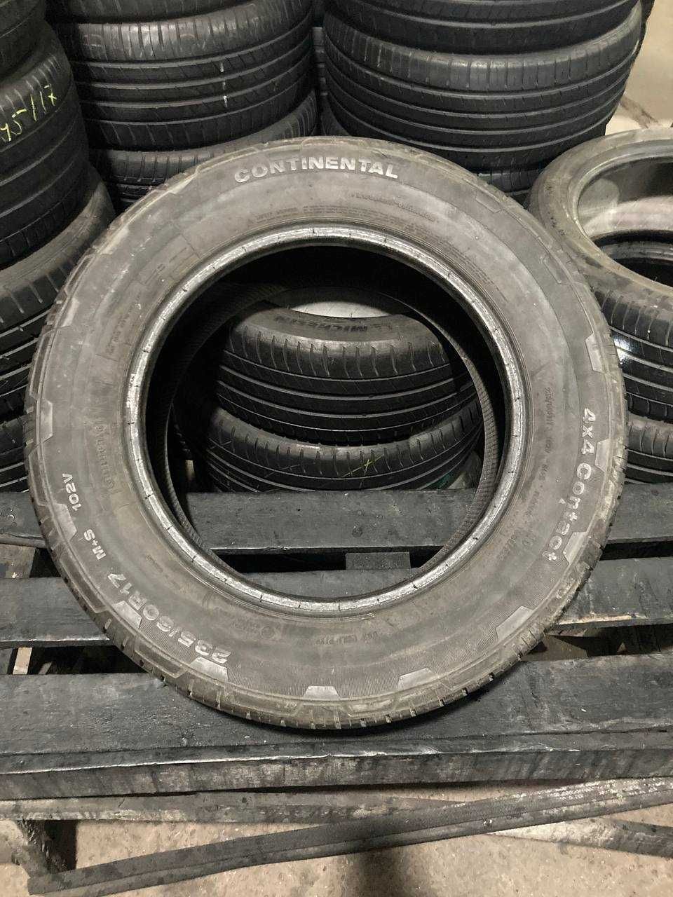 Шини резина літо 235/60 R17 Continental 4x4 Contact MO
