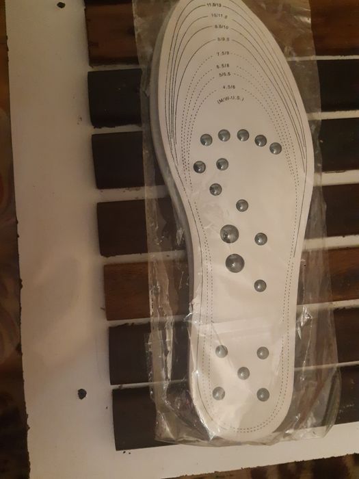 Par de palmilhas magnética