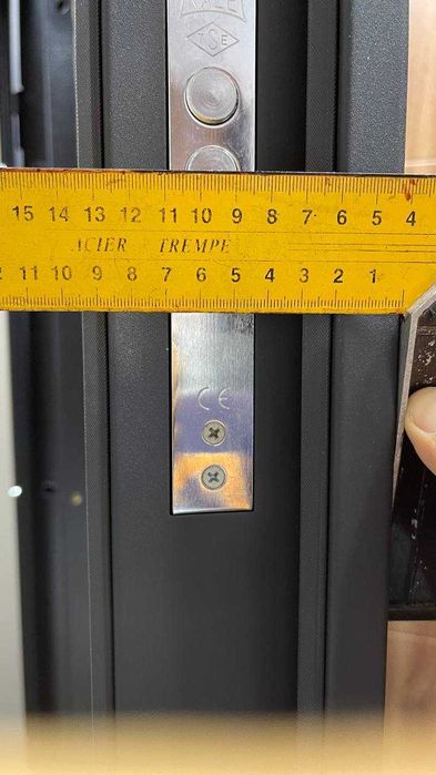 Якісні вхідні двері Abwehr 506 - RAL 7021T : в наявності