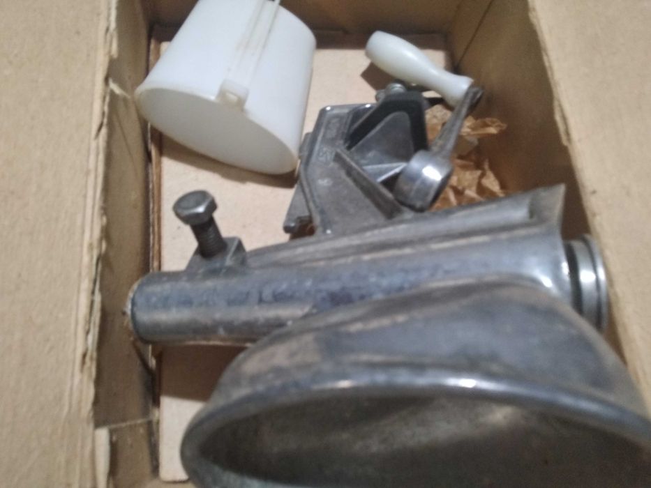 Соковижемалка Радянська нова в коробці