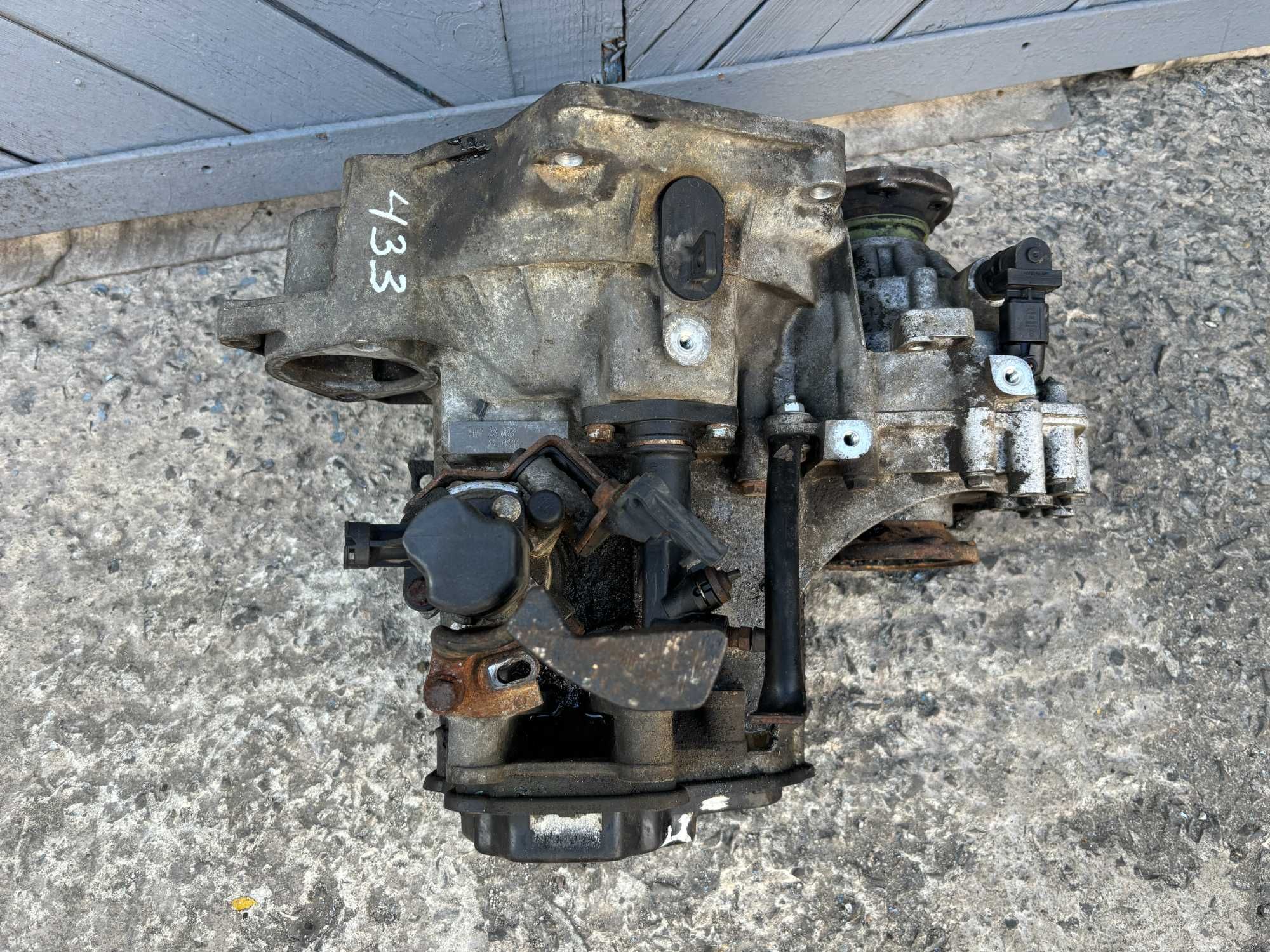 КПП коробка передач Volkswagen Passat B3 B4 1.8 2.0