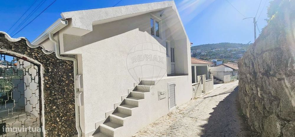 Moradia T4 para venda