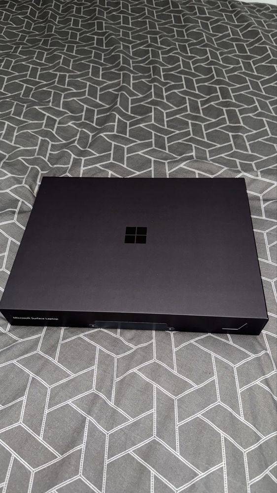 Surface Laptop 15 - Copilot+ PC  (NOVO e SELADO)