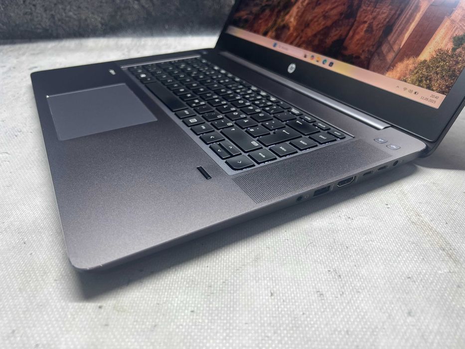 HP Zbook Studio G3 / i7 6820HQ 3.6GHz / 32GB DDR4 / 512SSD / 15.6 4K