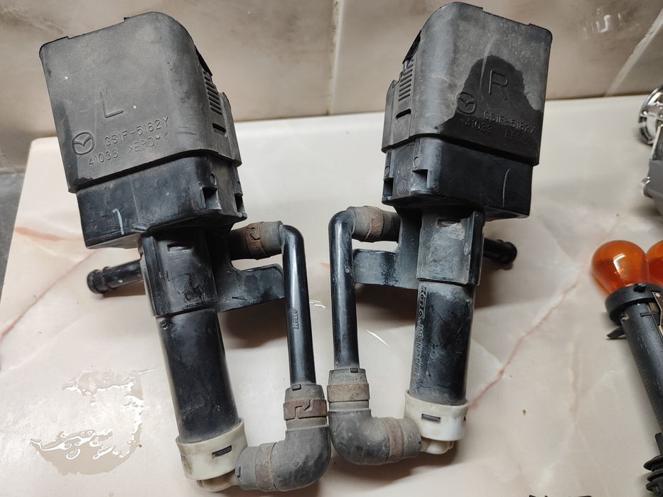 Мазда 6 GG, GH  фара блоки, кришки омивачі фар