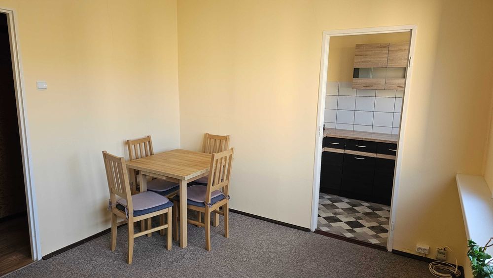 Wynajmę mieszkanie z niskim czynszem 2-pok. z umeblowaną kuchnią