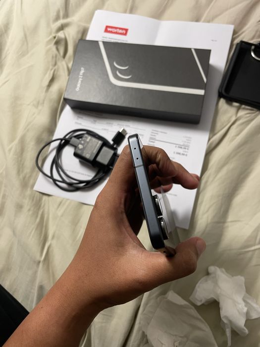 Samsung Galaxy ZFlip 7 512gb Como Novo!