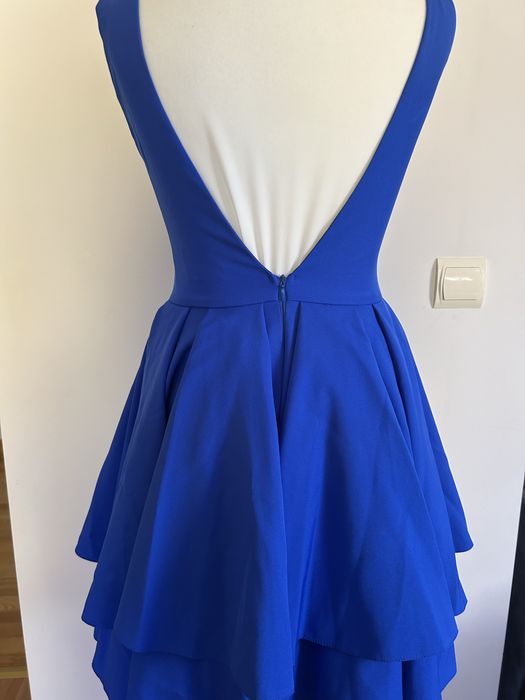 Sukkenka balowa z odkrytymi plecami