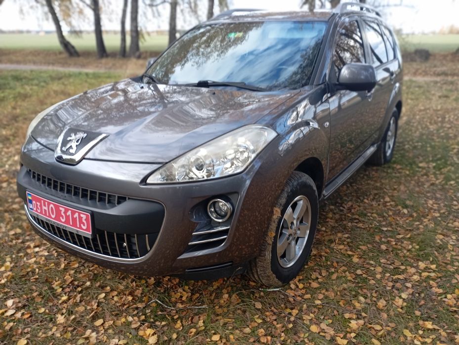Peugeot 4007 2011 року