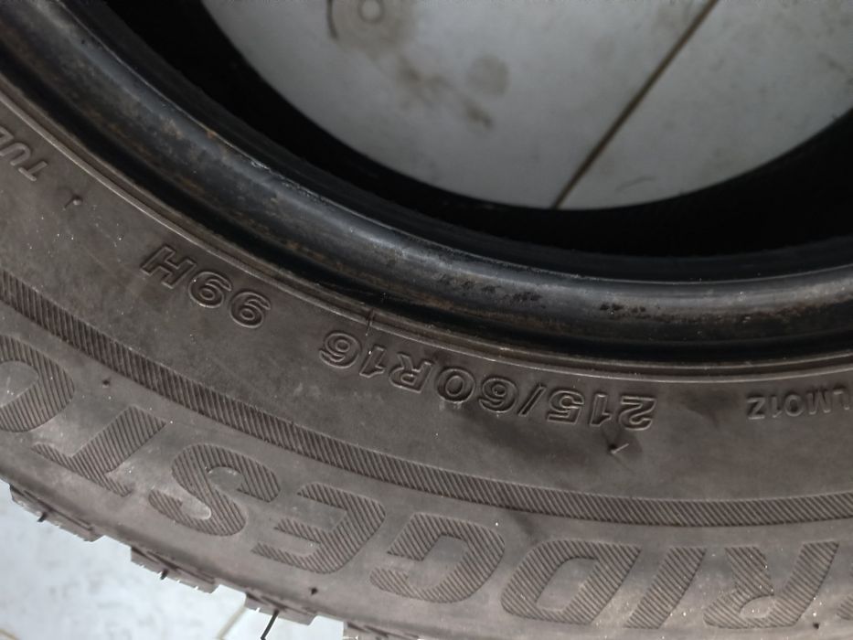 Opony zimowe Bridgestone 215/60/16