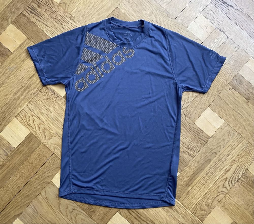 Спортивна футболка Adidas Climalite розмір S-M big logo