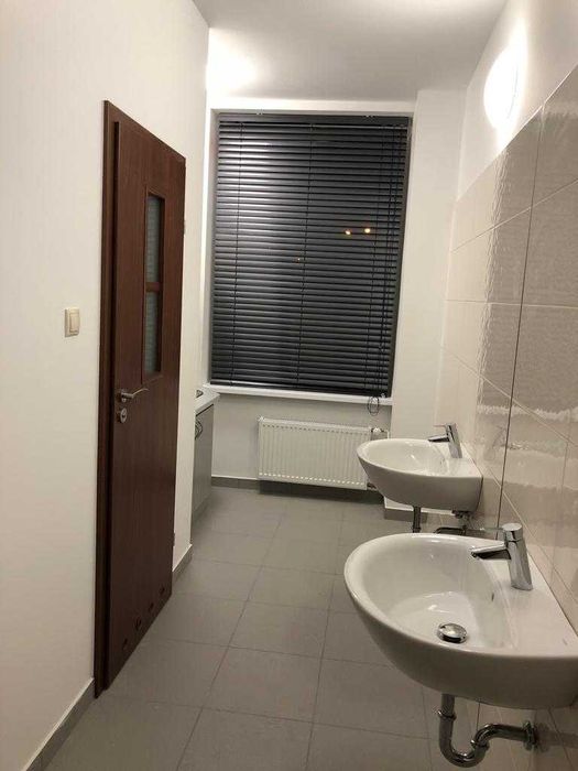60m2 ( 3 pok. ) Biuro bałuty-Centrum-blisko manu-parking!od zaraz!