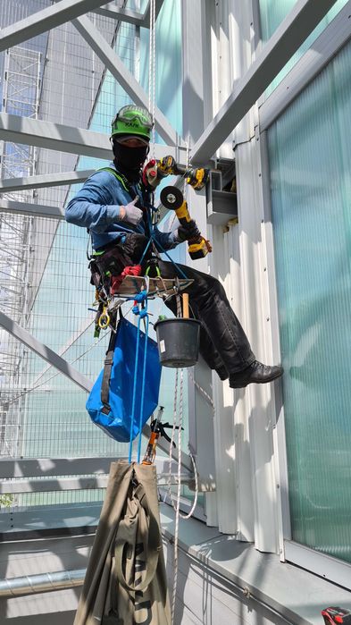 Pro eko Alpiniści na wysokości serwis budynków i konstrukcji stalowych