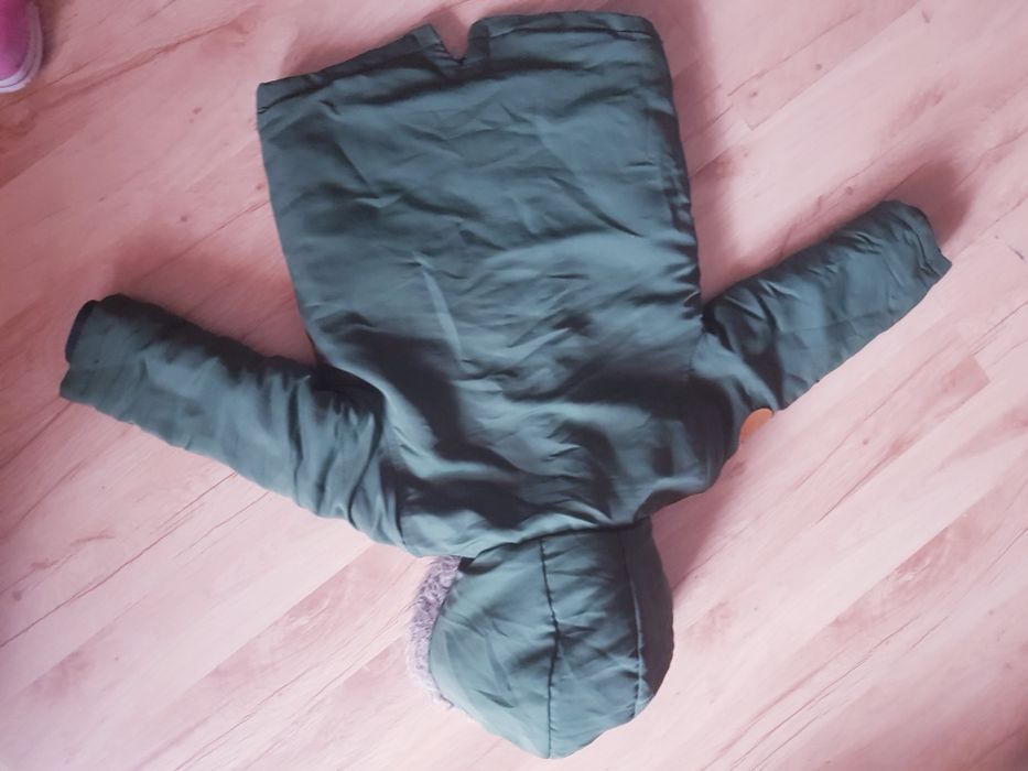 Zimowa kurtka chłopięca marki Pepco rozmiar 116 ( 6 Lat ).