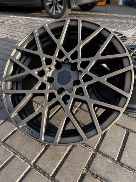 Rotiform 5/112 et35 j8.5 dia66.6 VW Mercedes BMW Audi Passat Jetta A4