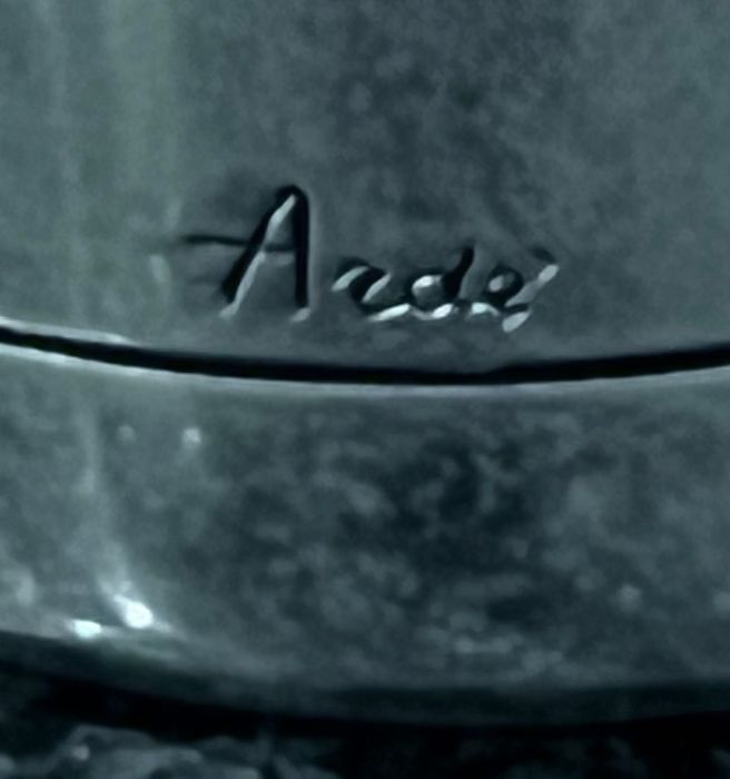 Vendo estátua banhada a prata