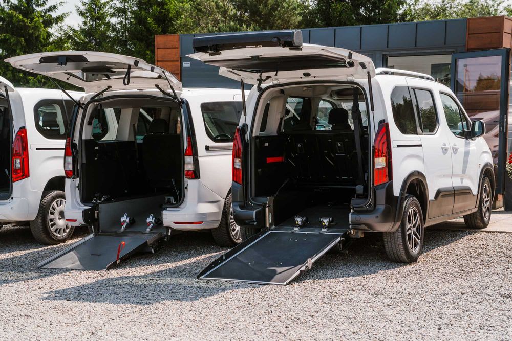 Pojazdy do przewozu osób z niepełnosprawnościami cała Polska. Pfron.